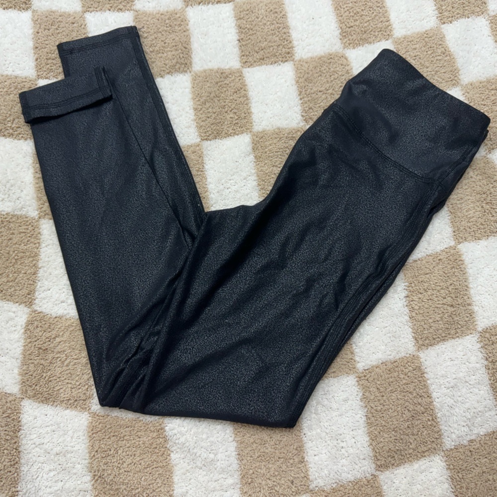 Pink lily leggings small